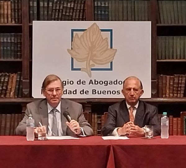 SE REALIZO LA ASAMBLEA GENERAL ORDINARIA.   ROSALA SILVESTRE,  PRESIDE EL COLEGIO DE ABOGADOS DE LA CIUDAD DE BUENOS AIRES